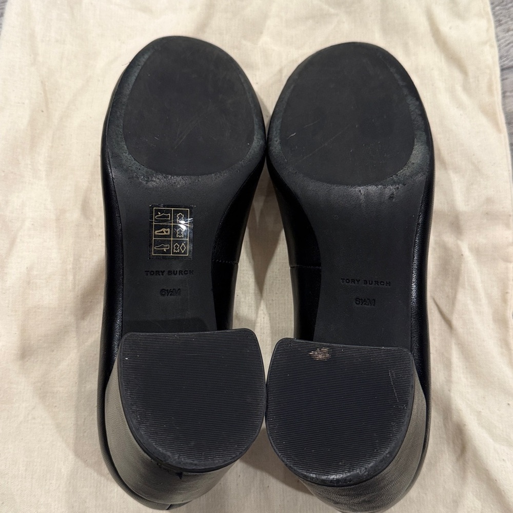 Tory Burch Multi Logo Pump Black Leather 6.5 Women’s Shoes Heels - Picture 10 of 12